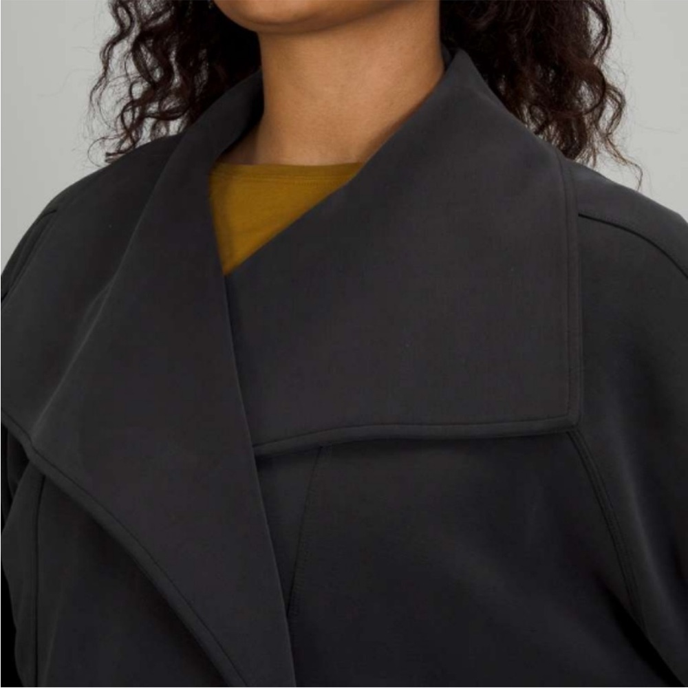 Lululemon Softstreme Belted Wrap - Picture 3 of 10